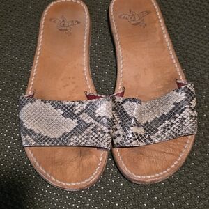 Freebird Women's Black and Gray Snakeskin Sandals